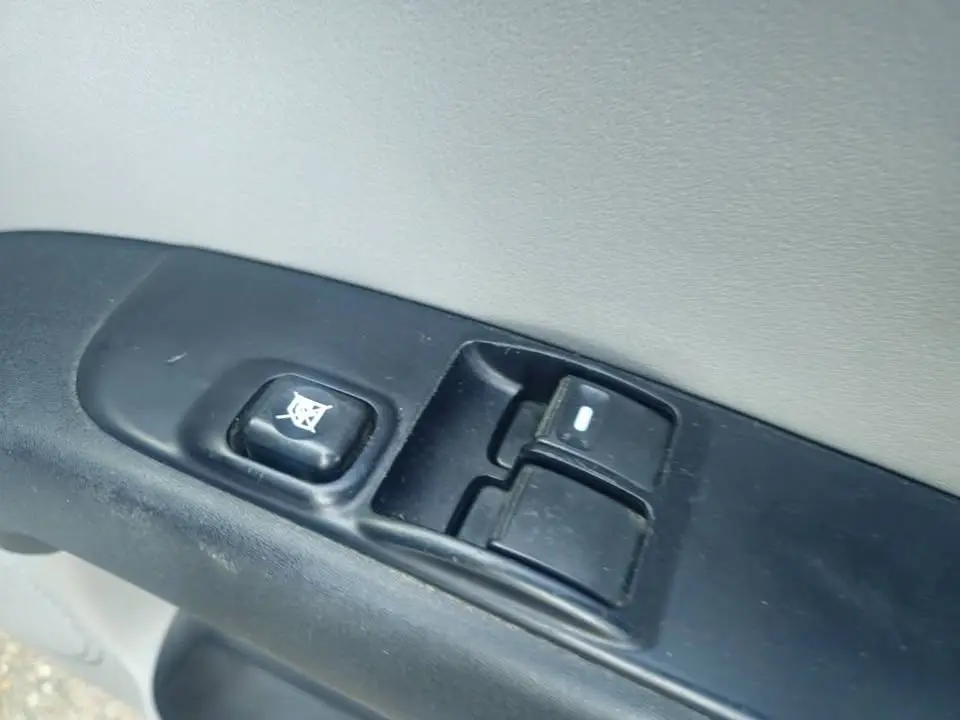 19-06-2026-2011-mitsubishi-triton-glx-highrider-4x2-012.webp
