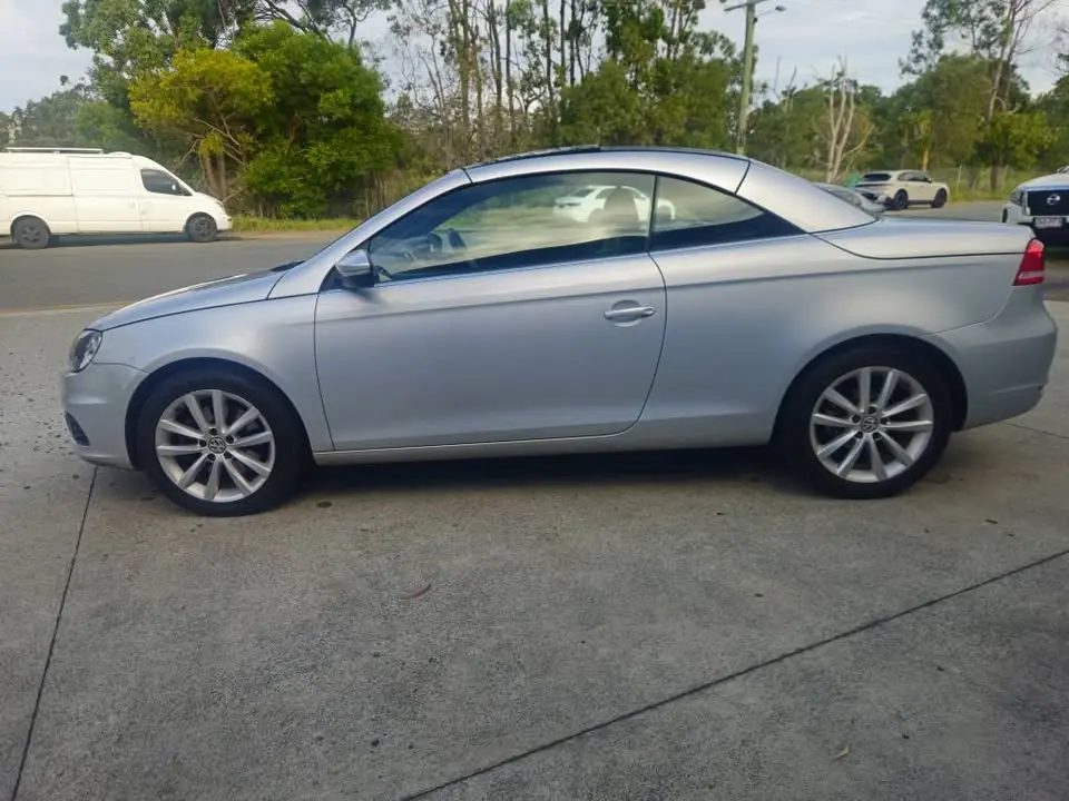 19-06-2026-2011-vw-eos-convertible-auto-010.webp