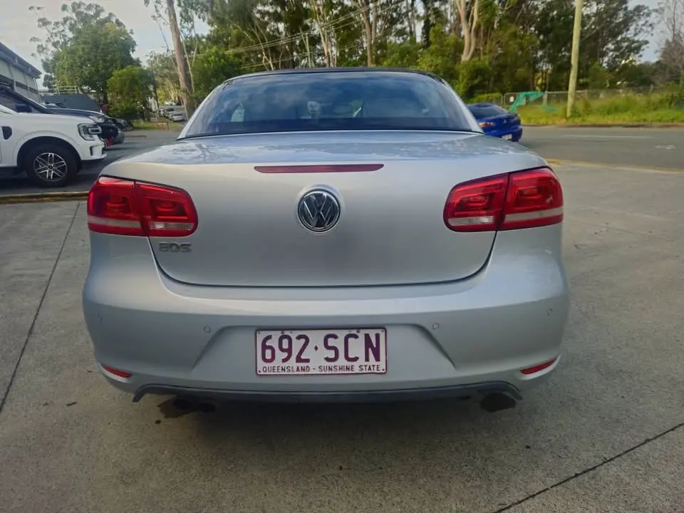 19-06-2026-2011-vw-eos-convertible-auto-011.webp