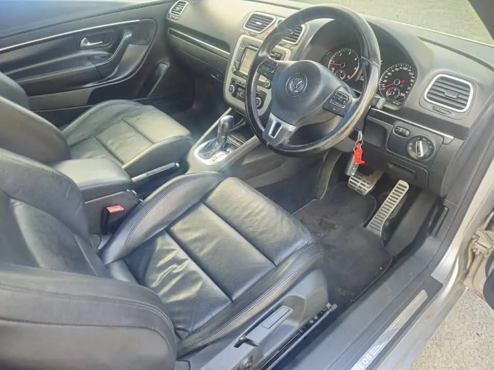 19-06-2026-2011-vw-eos-convertible-auto-013.webp