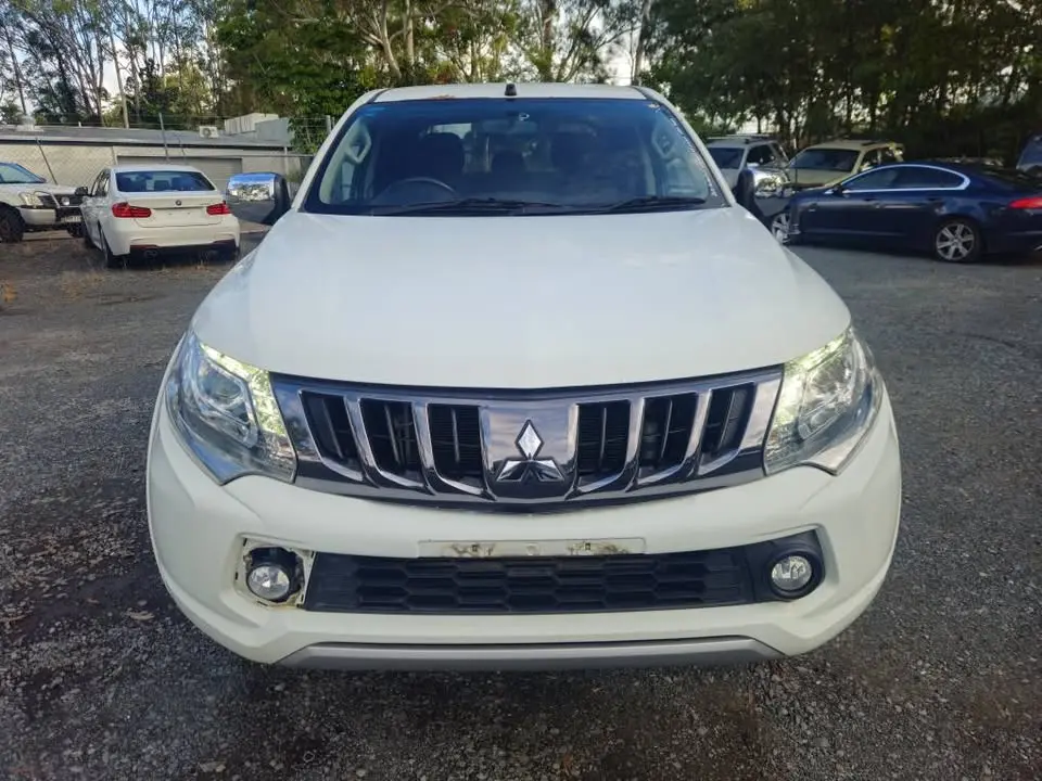 23-06-2026-2017-mitsubishi-triton-gls-manual-003.webp