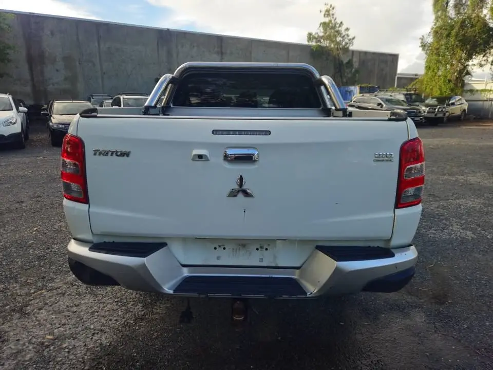 23-06-2026-2017-mitsubishi-triton-gls-manual-006.webp