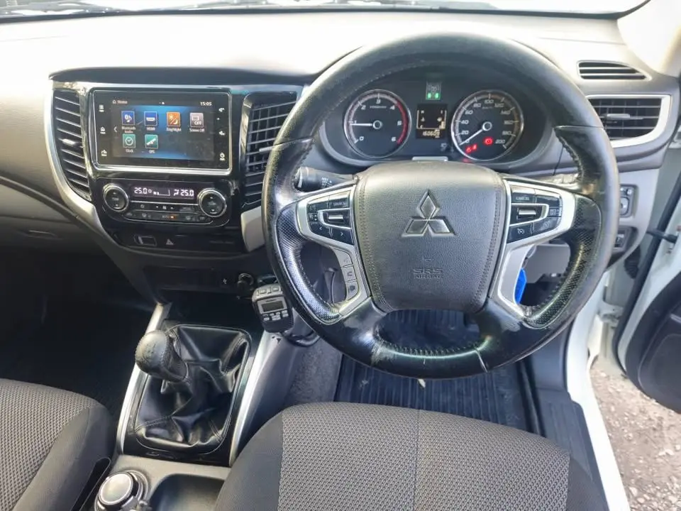 23-06-2026-2017-mitsubishi-triton-gls-manual-009.webp
