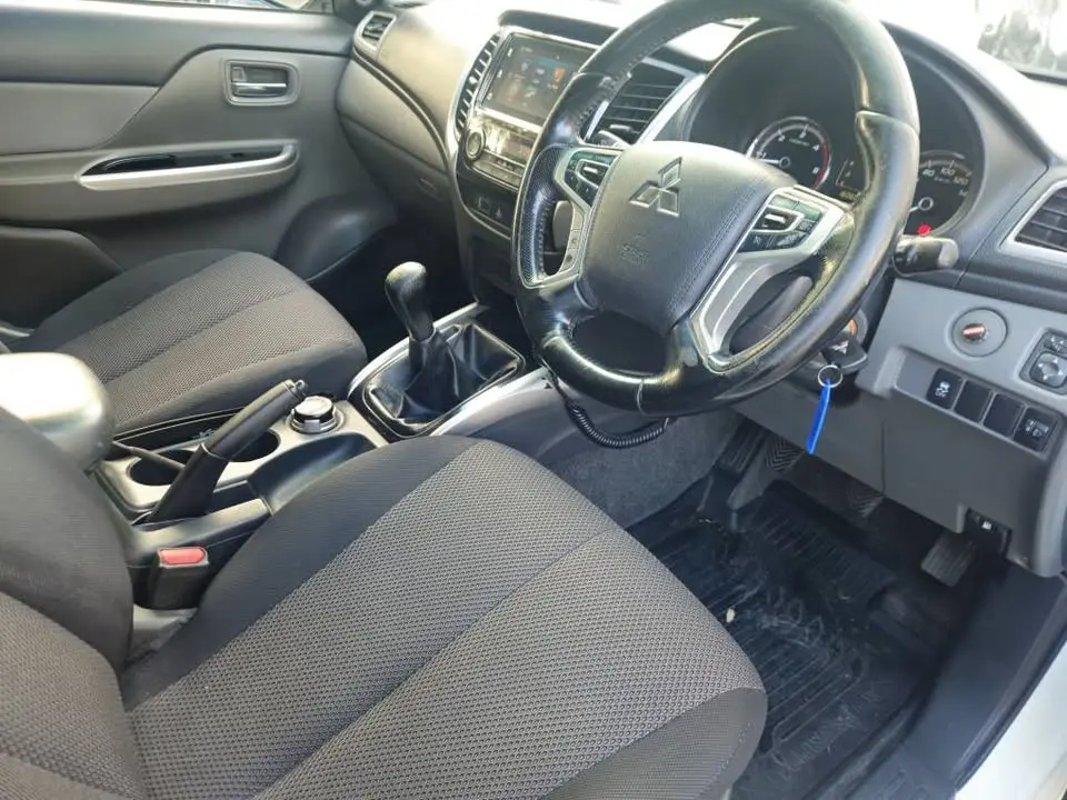 23-06-2026-2017-mitsubishi-triton-gls-manual-010.webp