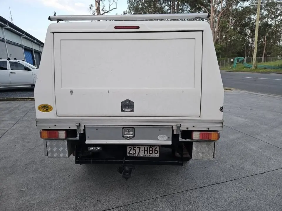 23-06-2026-isuzu-dmaz-traytop-008.webp