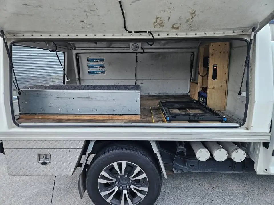 23-06-2026-isuzu-dmaz-traytop-010.webp