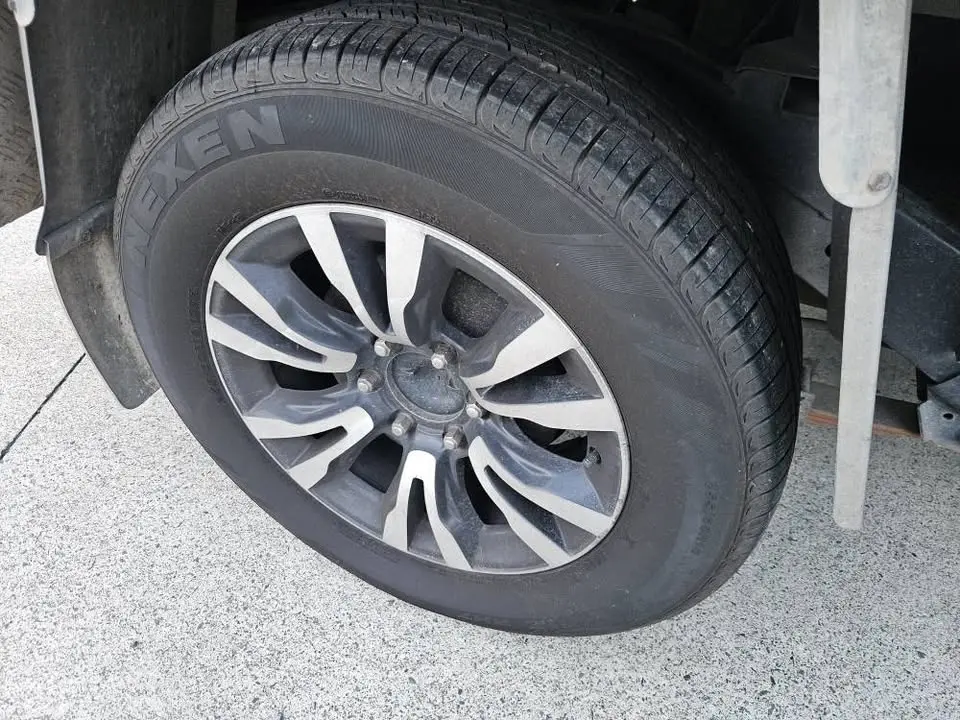 23-06-2026-isuzu-dmaz-traytop-013.webp
