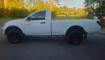 19-06-2026-2011-mitsubishi-triton-glx-highrider-4x2-006.webp