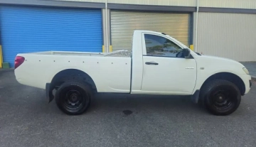 19-06-2026-2011-mitsubishi-triton-glx-highrider-4x2-007.webp