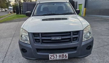23-06-2026-isuzu-dmaz-traytop-003.webp