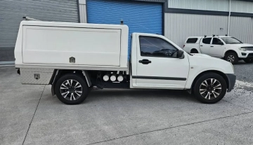 23-06-2026-isuzu-dmaz-traytop-007.webp