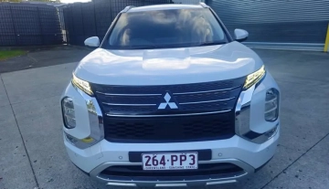 23-06-2026-mitsubishi-outlander-7seater-003.webp