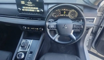 23-06-2026-mitsubishi-outlander-7seater-015.webp
